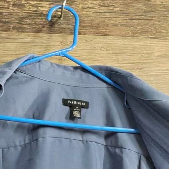 Van Heusen Casual Blue Button Down Shirt - Picture 10 of 11